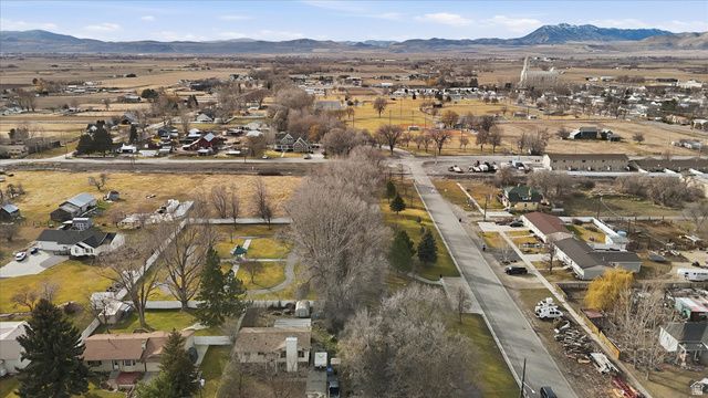 9 S 200 W, Smithfield, UT 84335