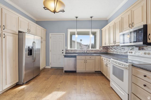 9 S 200 W, Smithfield, UT 84335