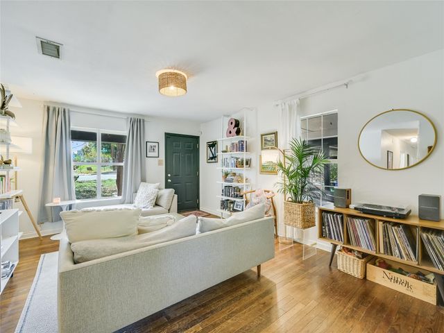 2001 Tillery ST, Austin, TX 78723