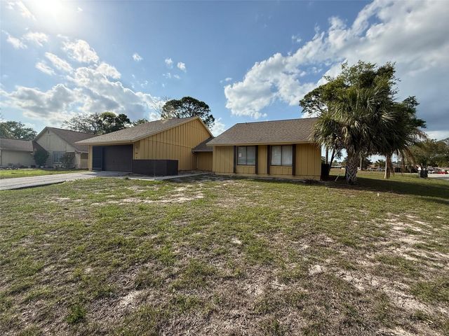 9085 HEATHER BOULEVARD, Weeki Wachee, FL 34613