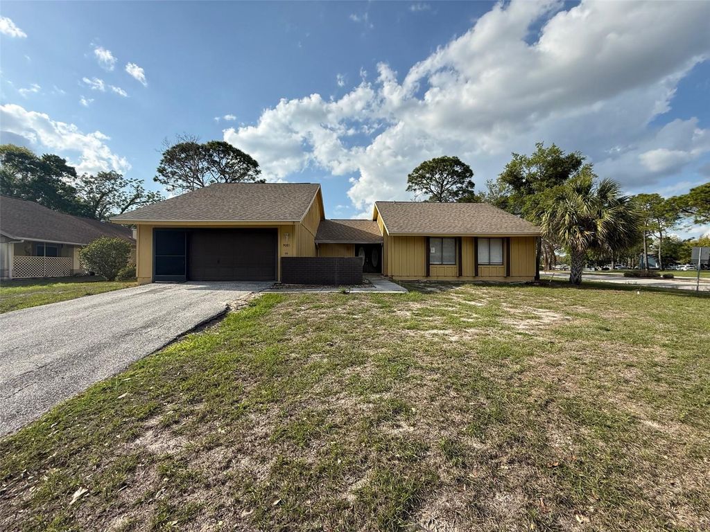 9085 HEATHER BOULEVARD, Weeki Wachee, FL 34613