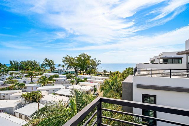 11501 Old Ocean Boulevard, Ocean Ridge, FL 33435