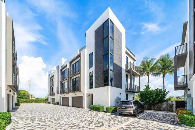 11501 Old Ocean Boulevard, Ocean Ridge, FL 33435