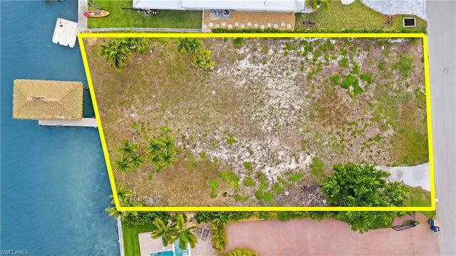 8061 Lagoon RD, Fort Myers Beach, FL 33931