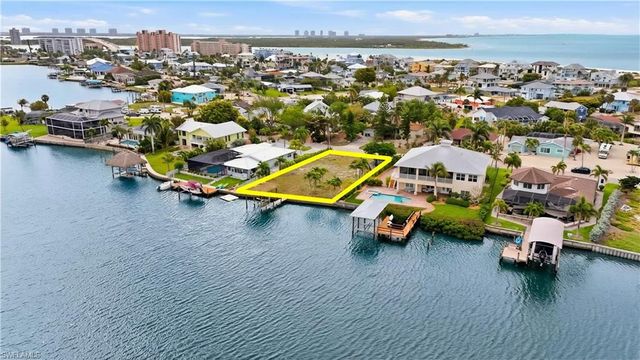 8061 Lagoon RD, Fort Myers Beach, FL 33931