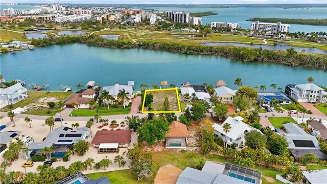 8061 Lagoon RD, Fort Myers Beach, FL 33931
