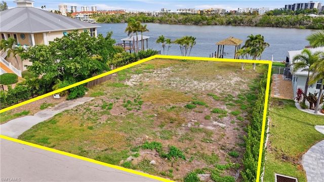 8061 Lagoon RD, Fort Myers Beach, FL 33931