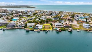 8061 Lagoon RD, Fort Myers Beach, FL 33931