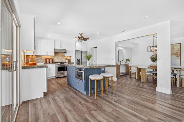 17287 Regalo Ln, San Diego, CA 92128
