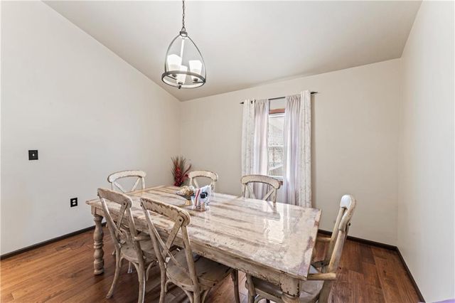 129 NW 251st Road, Clinton, MO 64735