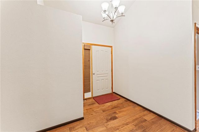 129 NW 251st Road, Clinton, MO 64735