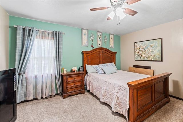 129 NW 251st Road, Clinton, MO 64735