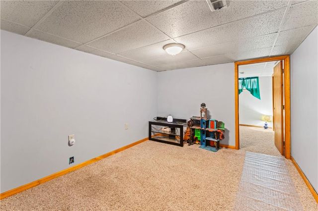 129 NW 251st Road, Clinton, MO 64735