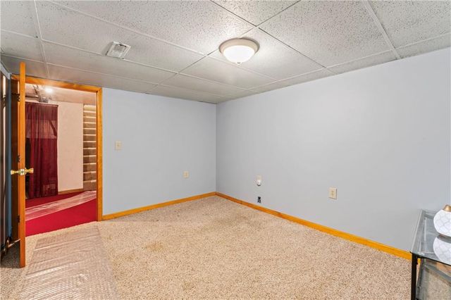 129 NW 251st Road, Clinton, MO 64735