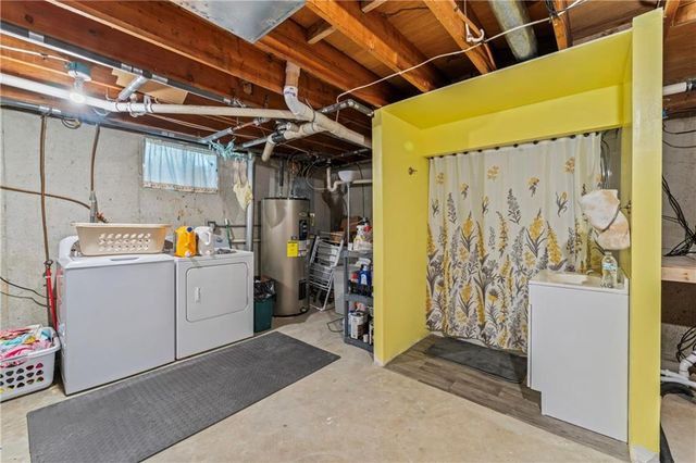 129 NW 251st Road, Clinton, MO 64735