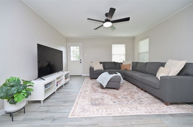 6701 Waterhill Lane, Fort Worth, TX 76179