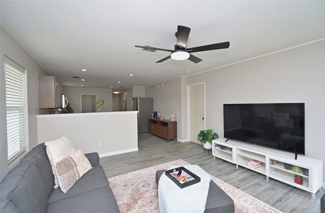 6701 Waterhill Lane, Fort Worth, TX 76179