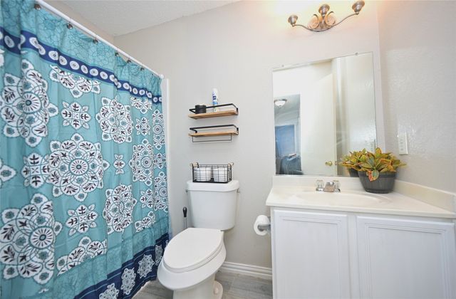 6701 Waterhill Lane, Fort Worth, TX 76179