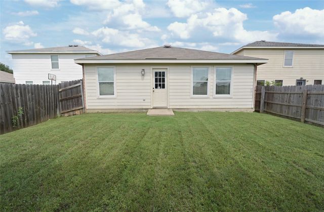 6701 Waterhill Lane, Fort Worth, TX 76179