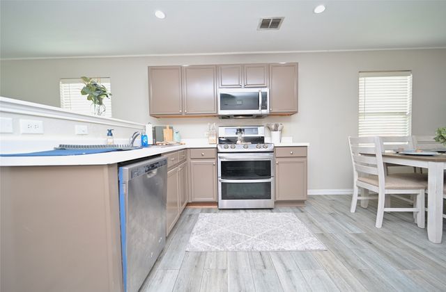 6701 Waterhill Lane, Fort Worth, TX 76179
