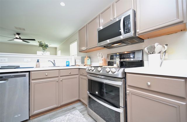 6701 Waterhill Lane, Fort Worth, TX 76179
