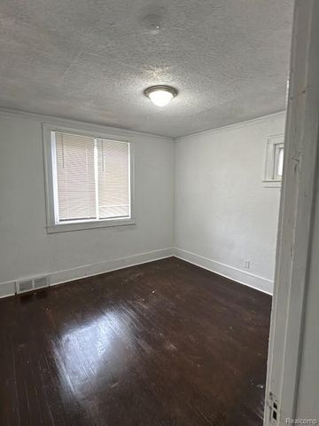 2376 Leslie Street, Detroit, MI 48238