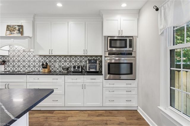 55 Cedar RD, Poquoson, VA 23662