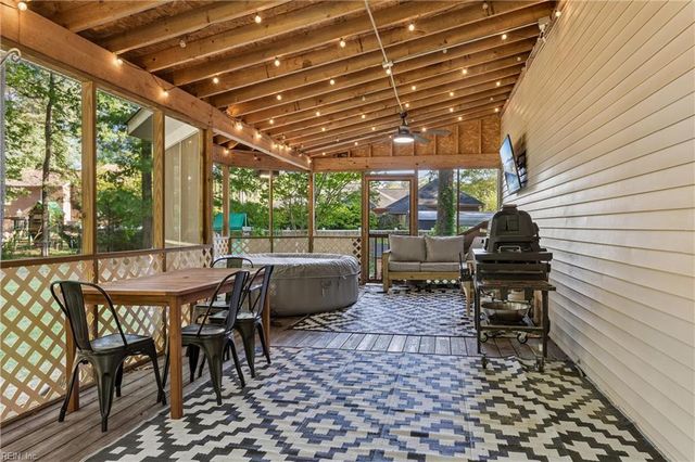 55 Cedar RD, Poquoson, VA 23662