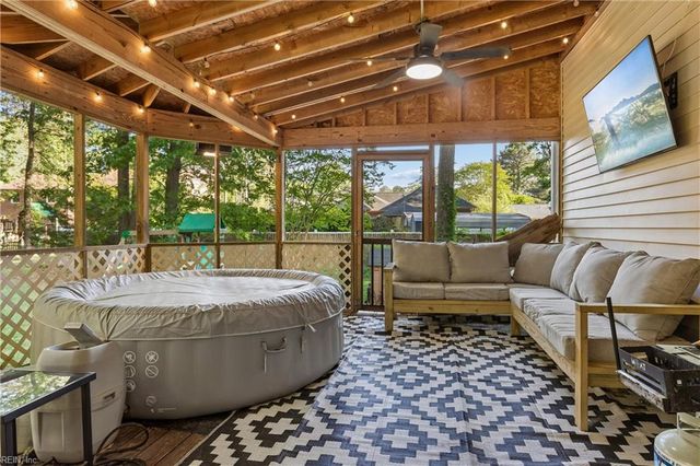 55 Cedar RD, Poquoson, VA 23662