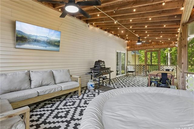 55 Cedar RD, Poquoson, VA 23662