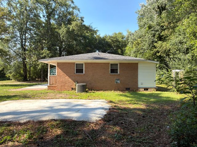 2515 Elizabeth Drive, Dalzell, SC 29040