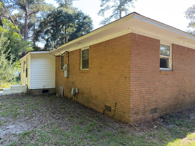 2515 Elizabeth Drive, Dalzell, SC 29040