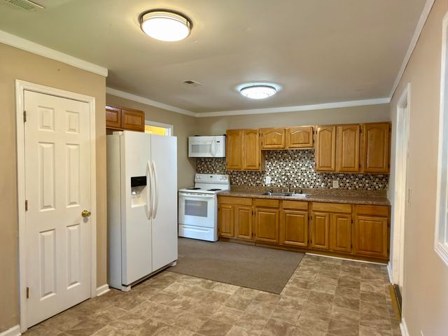 2515 Elizabeth Drive, Dalzell, SC 29040
