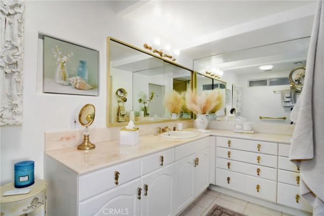 5038 Cerrillos Drive, Woodland Hills, CA 91364