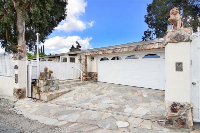 5038 Cerrillos Drive, Woodland Hills, CA 91364