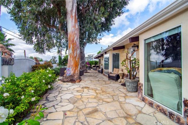 5038 Cerrillos Drive, Woodland Hills, CA 91364