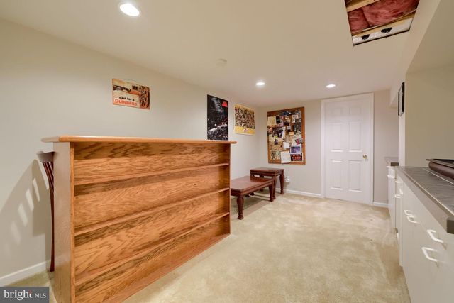 3213 PINEWYN CIR, Lancaster, PA 17601