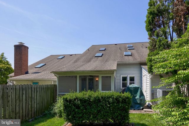 3213 PINEWYN CIR, Lancaster, PA 17601