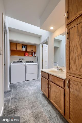 3213 PINEWYN CIR, Lancaster, PA 17601