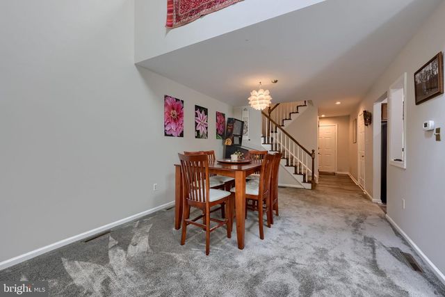 3213 PINEWYN CIR, Lancaster, PA 17601