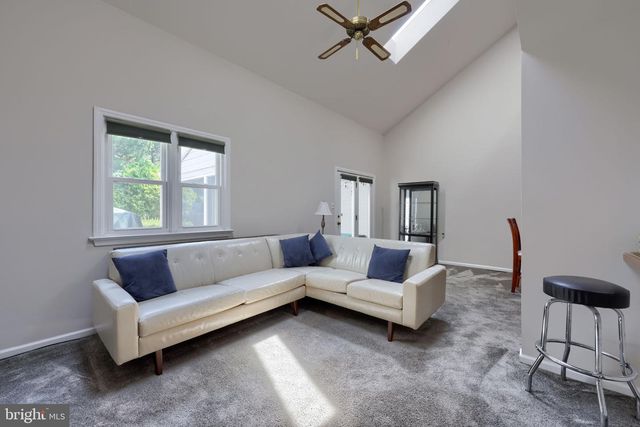 3213 PINEWYN CIR, Lancaster, PA 17601