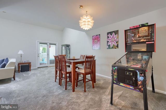 3213 PINEWYN CIR, Lancaster, PA 17601
