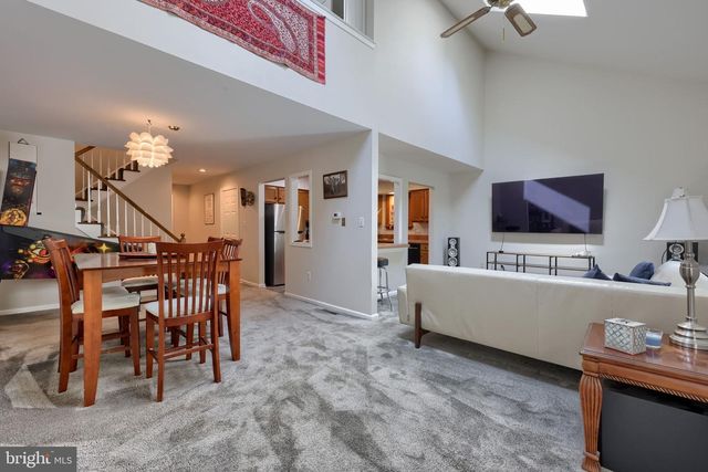 3213 PINEWYN CIR, Lancaster, PA 17601