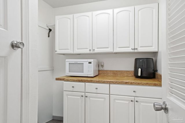 7506 N Shores Dr, Navarre, FL 32566