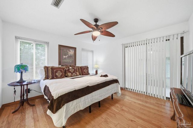 7506 N Shores Dr, Navarre, FL 32566