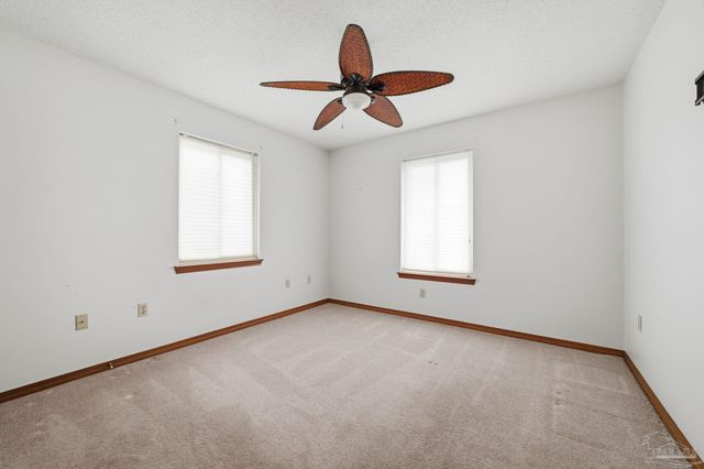 7506 N Shores Dr, Navarre, FL 32566