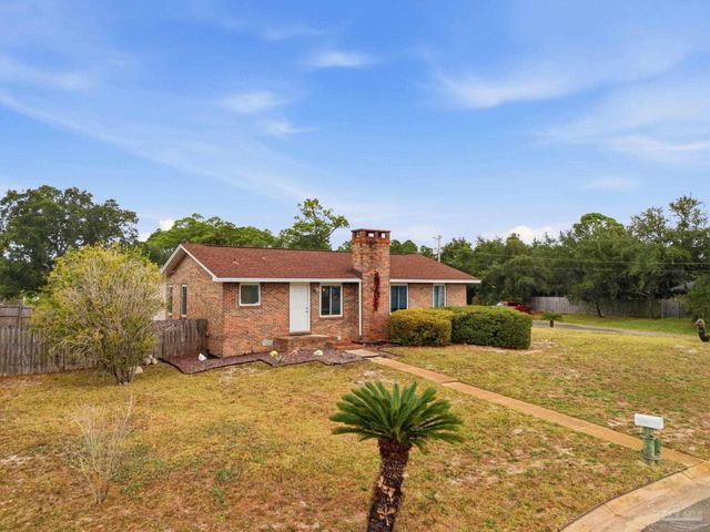 7506 N Shores Dr, Navarre, FL 32566