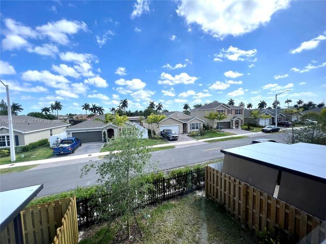 1088 NW 208th Ter 1088, Miami Gardens, FL 33169