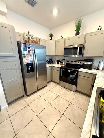 1088 NW 208th Ter 1088, Miami Gardens, FL 33169