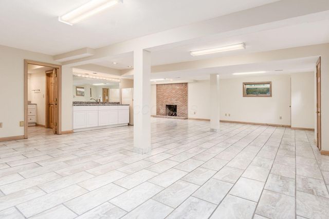 259 Autumn Leaf Court, Columbus, OH 43235